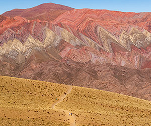 Combo 2: TRF IN JUJ + Humahuaca con Hornocal + Salinas Grandes + TRF OUT JUJ / 4 DIAS